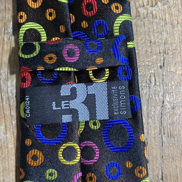 Le 31 Tie - Picture 3 of 3